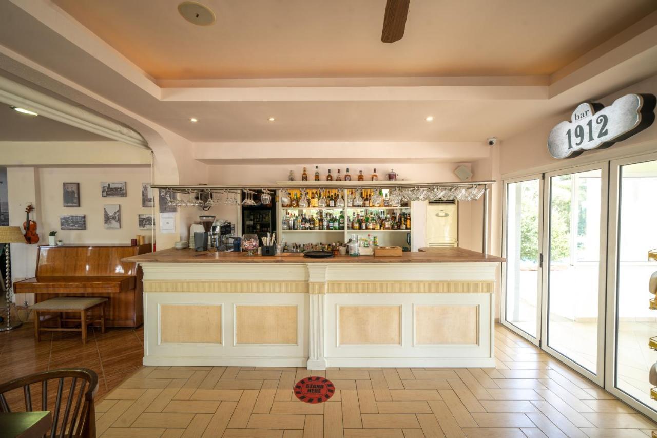 Tselikas Hotel Kozáni Kültér fotó