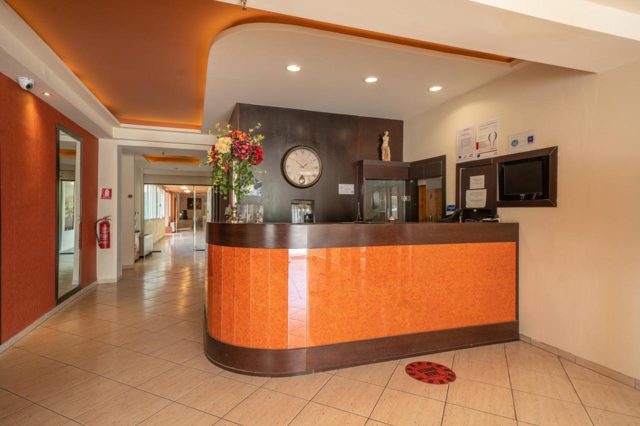 Tselikas Hotel Kozáni Kültér fotó
