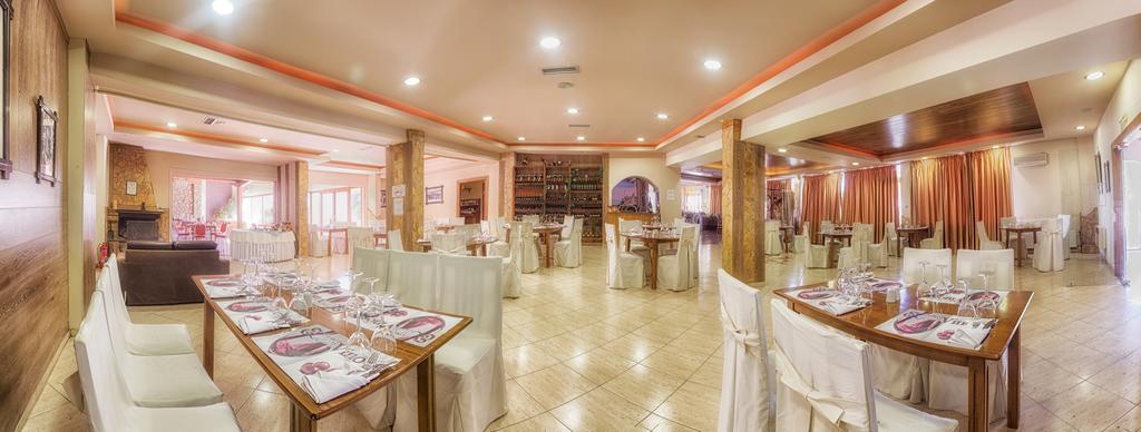 Tselikas Hotel Kozáni Kültér fotó