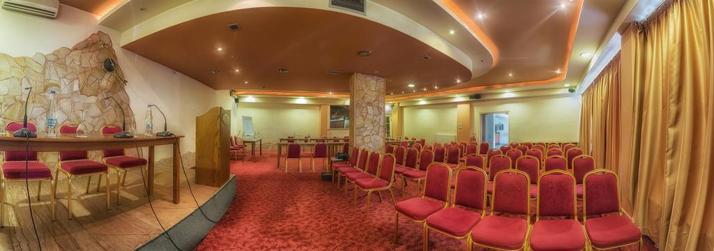 Tselikas Hotel Kozáni Kültér fotó