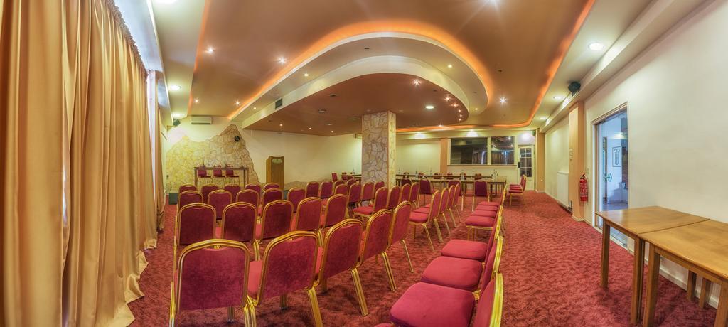 Tselikas Hotel Kozáni Kültér fotó