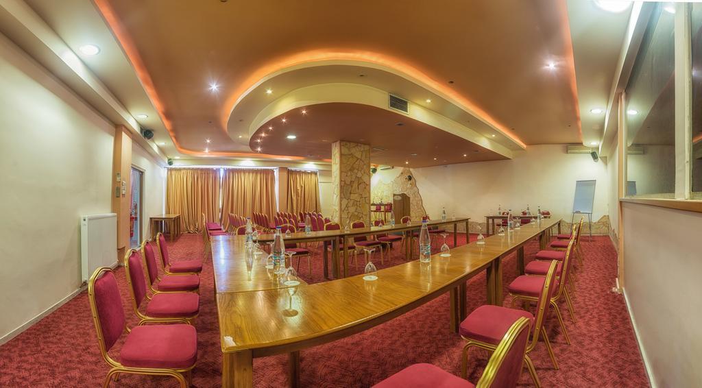 Tselikas Hotel Kozáni Kültér fotó